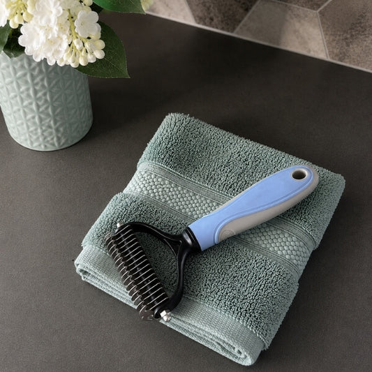 Parlour Time™ Premium Deshedding Brush